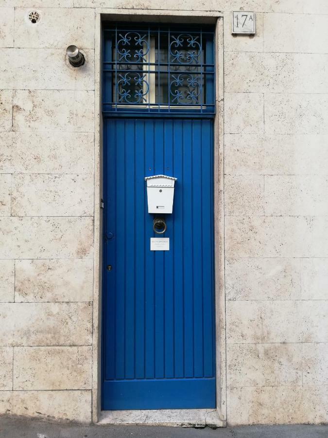 The Blue Strawberry House In San Giovanni Roma Exteriér fotografie